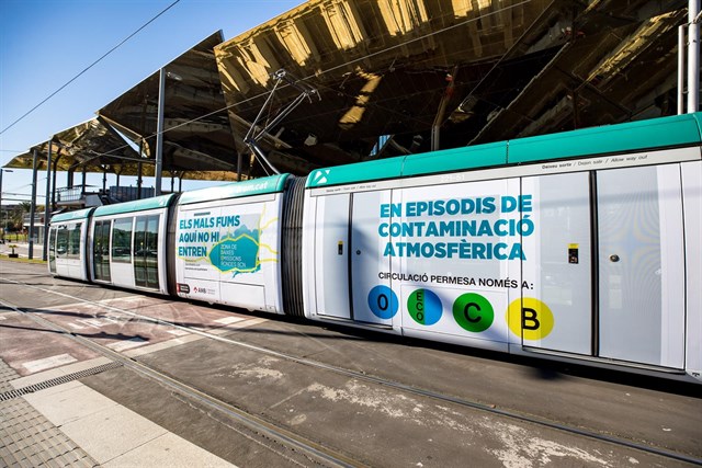 Arranca una campaña sobre restricciones a los vehículos más contaminantes en el ámbito de las Rondas de Barcelona