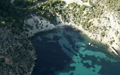 El Parlament de Baleares NO se opone a la urbanización de Cala Blanca