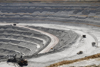 Mina las Cruces se salta las normas ‘a la torera’