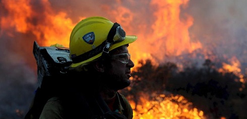 Controlado el incendio forestal en Rubiá (Ourense)