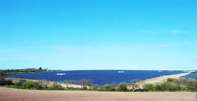 Bester Generación arranca su tercera planta fotovoltaica en Reino Unido