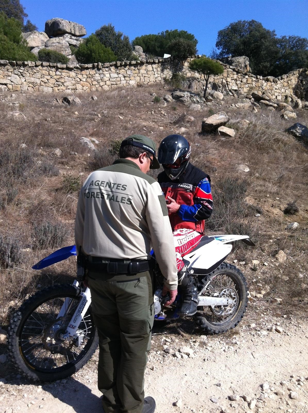 Agentes forestales: "Los medios del mundo rural son desastrosos y es donde se producen los incendios"