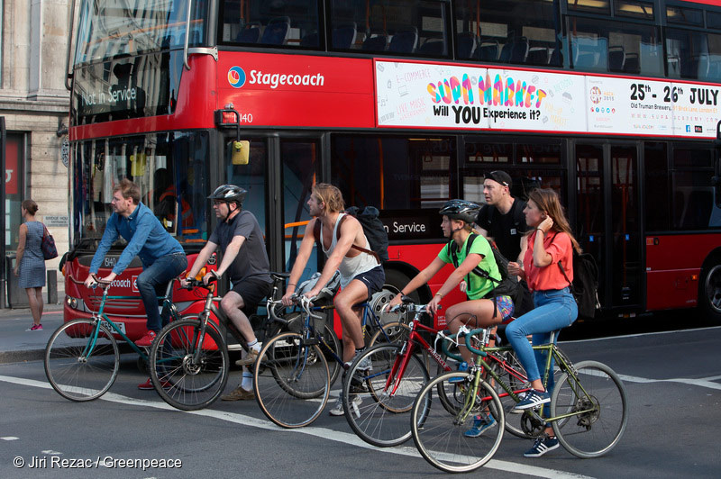 Las grandes ciudades españolas ‘prometen’ reducir las emisiones del transporte a la mitad