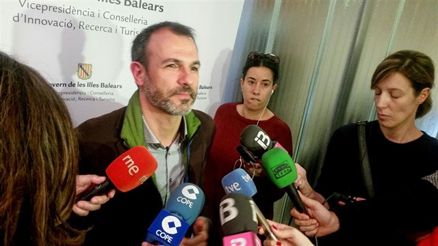 Baleares apuesta por concienciar a los senderistas para que recojan sus residuos en lugar de instalar más contenedores