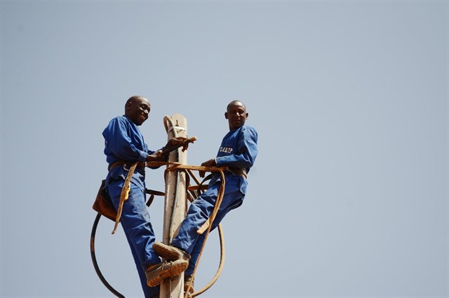 Plan International alerta de que más de 630 millones de personas en África no tienen electricidad y la solución es la energía solar