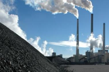 Podemos y Greenpeace contra la quema de carbón