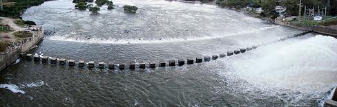 Se manifiestan en la capital brasileña contra una hidroeléctrica en la Amazonía