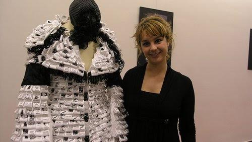 Pamplona acoge una exposición de arte moda con material de reciclaje