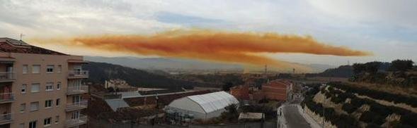Impresionante explosión en una planta química de Igualada (Barcelona) obliga a confinar a 660.000 personas (vea el video)
