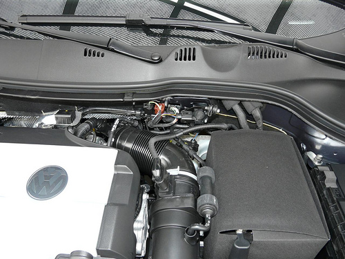 El sector del automóvil y el de recuperación firman un acuerdo para la gestión y reciclado de baterías