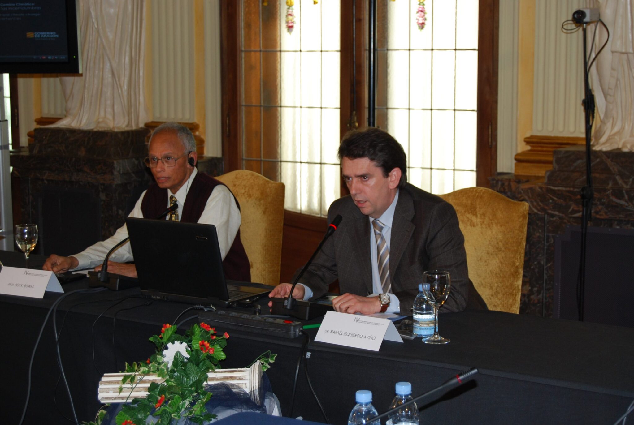 Asit K Biswas: “En la gestión del agua y el cambio climático no pueden darse respuestas definitivas ni declaraciones finales”