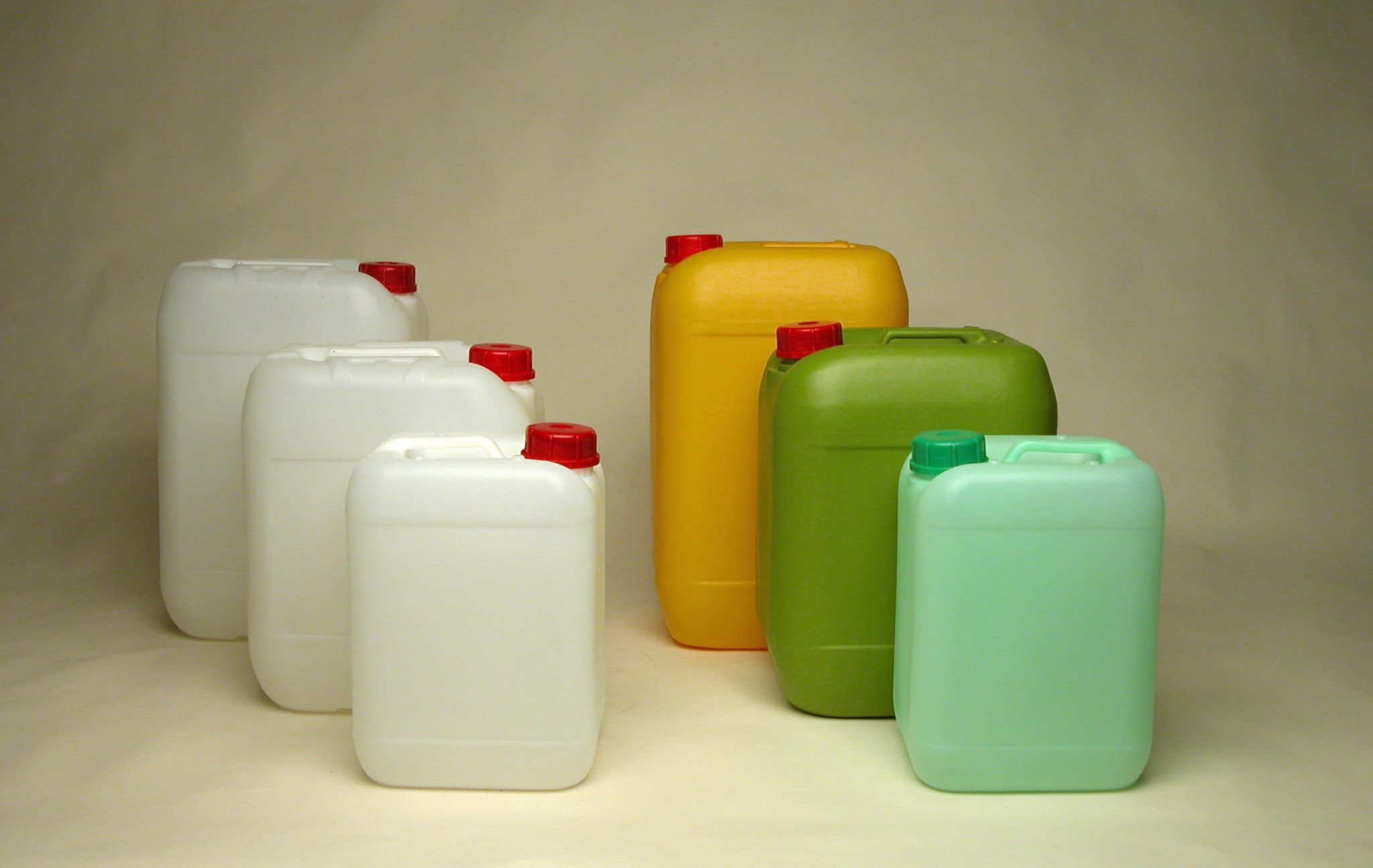 Una nueva tecnología de descontaminación permitirá reciclar envases que hayan contenido sustancias peligrosas