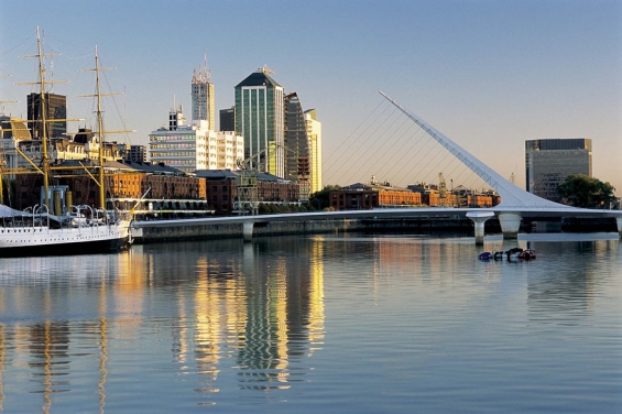 Argentina. Altos niveles de contaminación en las aguas de Puerto Madero