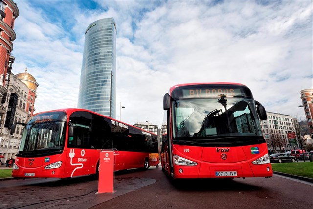 Bilbobus incorpora a su flota dos autobuses Irizar i2e 100% eléctricos