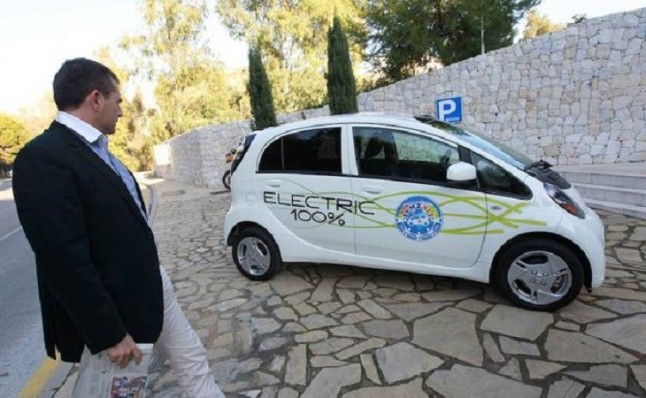 Ayuntamiento de Málaga se apunta a los coches eléctricos