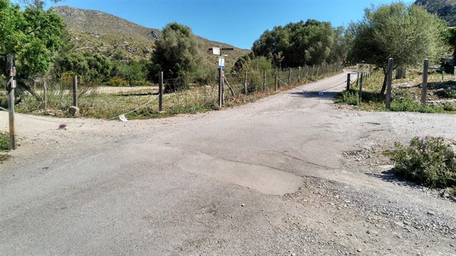Restringido el paso de vehículos en el Parc Natural de LLevant para evitar que estacionen en el camino