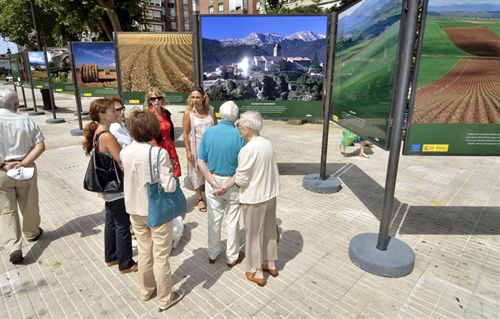 La alameda de Oviedo acoge una exposición sobre cultura rural