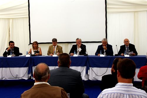 El ecologista Xavier Pastor apuesta por las energías renovables como solución para frenar el cambio climático