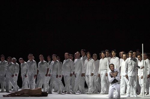 Un toro en la ópera