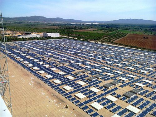 Endesa implementa una planta fotovoltaica en el centro de distribución de Ikea en Valls