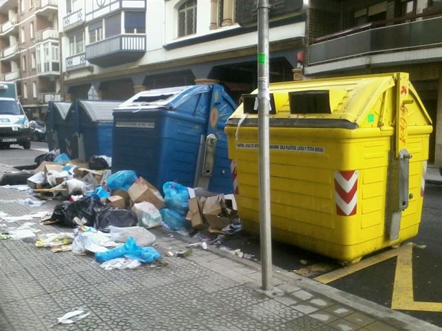 Getxo ‘atiborrada’ de basura