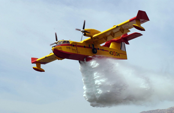 Magrama tendrá en Castilla y León dos modernos hidroaviones para la campaña de incendios