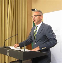 Andalucía llevará al TC la regulación estatal sobre energías renovables