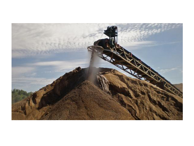 Control de polvo en la descarga de biomasa