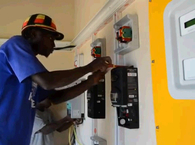 SMA Ibérica dona inversores fotovoltaicos a una instalación aislada híbrida en Gambia