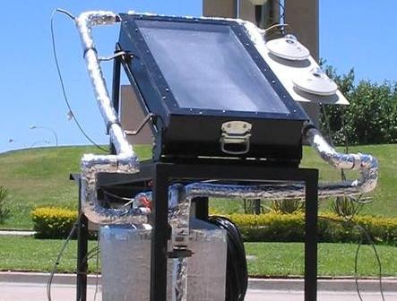 Diseñan un novedoso reactor solar para descontaminar agua