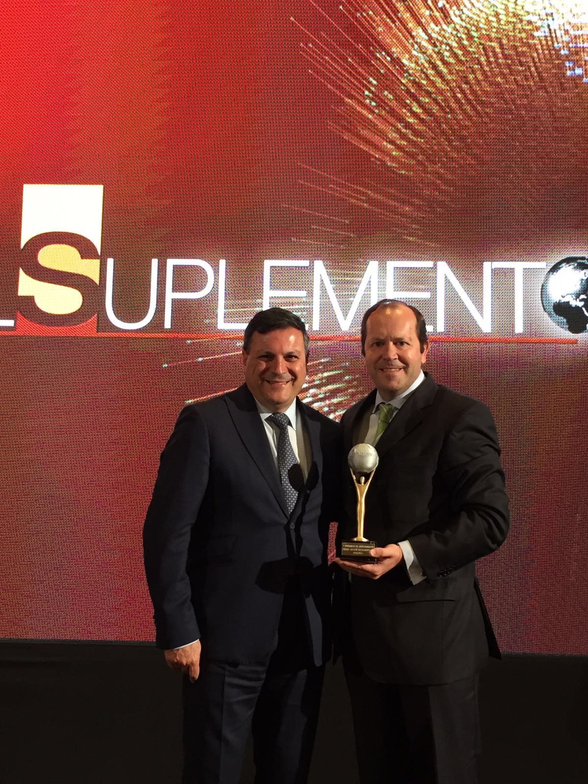 El Presidente de Sogama recoge en Madrid el Premio "El Suplemento"