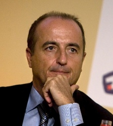 Sebastián deja claro que las centrales nucleares españolas son seguras