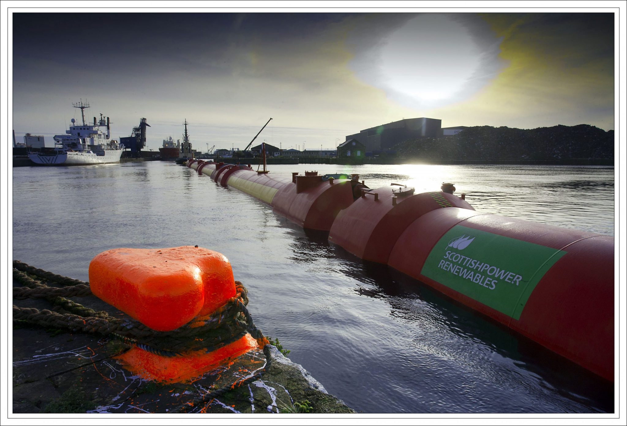 Iberdrola lanza el proyecto Pelamis P2 de energía de las olas en Escocia