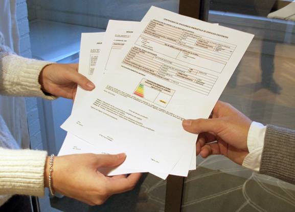 Certificado de eficiencia energética para 150 edificios de Cantabria