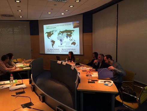 Cuáles son las pautas para cumplir con EUTR según PEFC