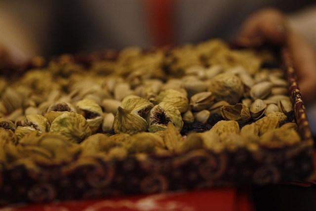 Los contenedores de tapa marrón para orgánico llegarán en noviembre a 125.000 viviendas de 17 ámbitos de 10 distritos