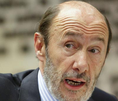 Rubalcaba admite que la crisis de Japón no ayuda a lograr "el consenso necesario" para decidir la ubicación