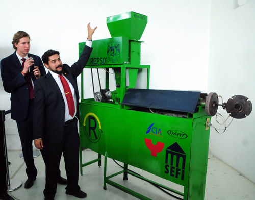 Innovadora máquina mexicana para reciclar poliestireno expandido