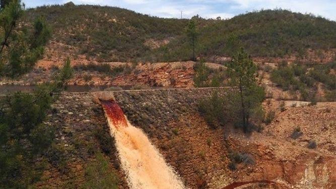 Investigadores de la Universidad de Huelva demuestran que el vertido de Mina La Zarza "no llegó al mar"