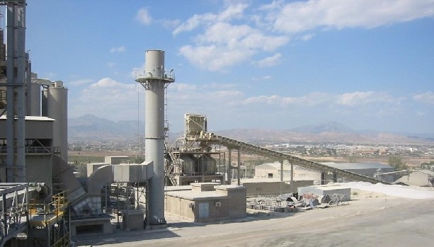 Cemex España emite mercurio en su cementera de Alicante