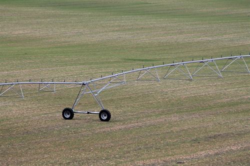 Regantes culpan a las renovables de provocar un "agujero económico" que provoca la subida de la factura eléctrica