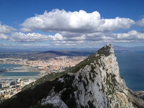 Más submarinos nucleares en Gibraltar