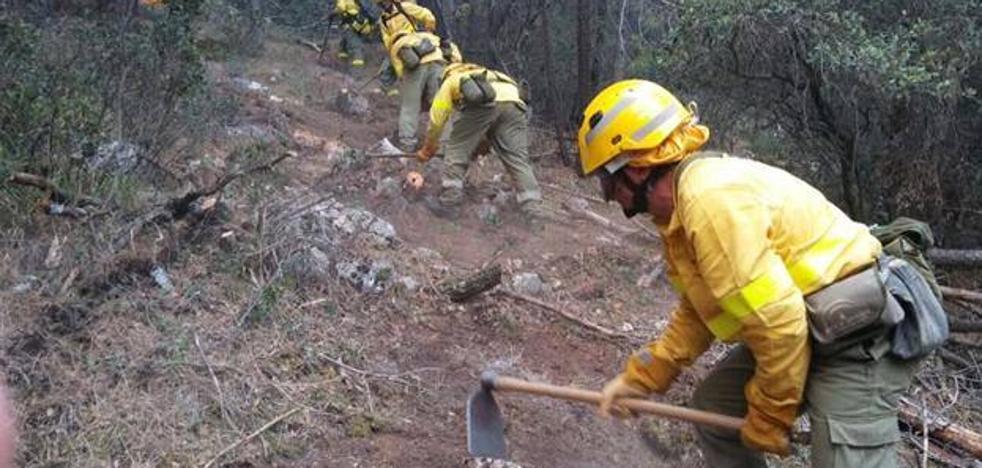 Controlado el incendio forestal de Válor (Granada)