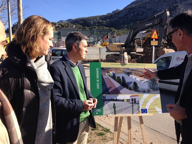 Arrancan las obras del punto limpio de recogida de residuos de Ubrique