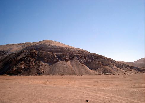 Planta solar en el desierto