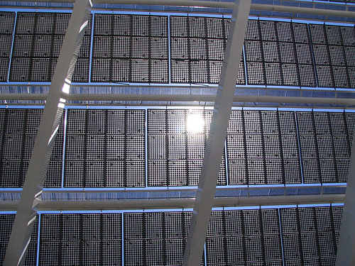 El Estadio Municipal ya tiene placas solares