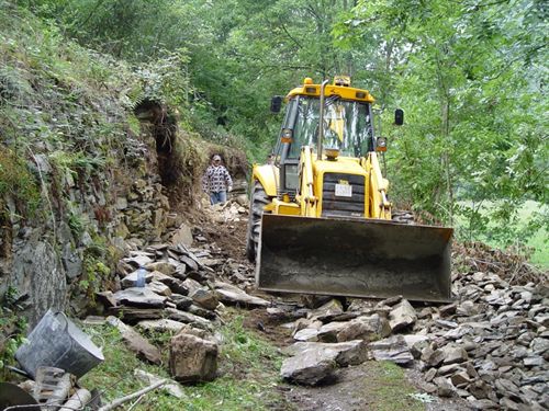 Aran rehabilita los tramos más deteriorados del Camino Real