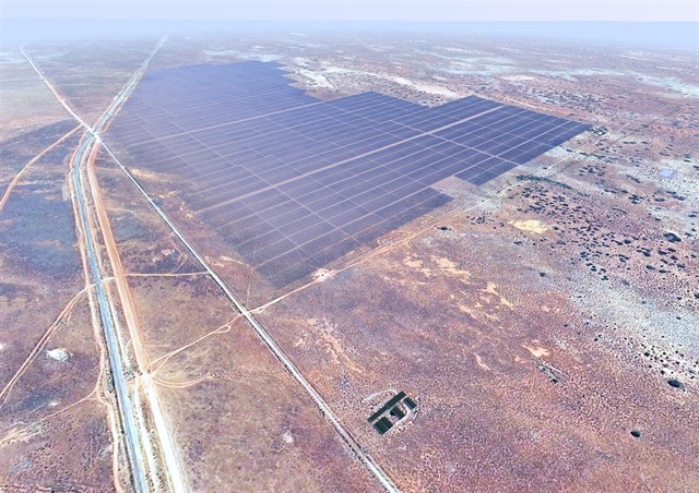 Enel inicia la construcción del proyecto fotovoltaico más grande de Australia