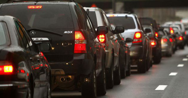 Fabricantes de automóviles y los riesgos de un retraso en la norma sobre emisiones