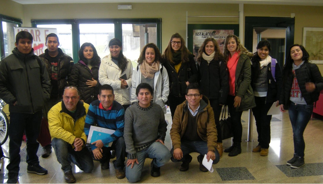 Alumnos del Máster en Contaminación Industrial de la Universidad de Vigo se interesan por los sistemas de depuración de gases de Sogama